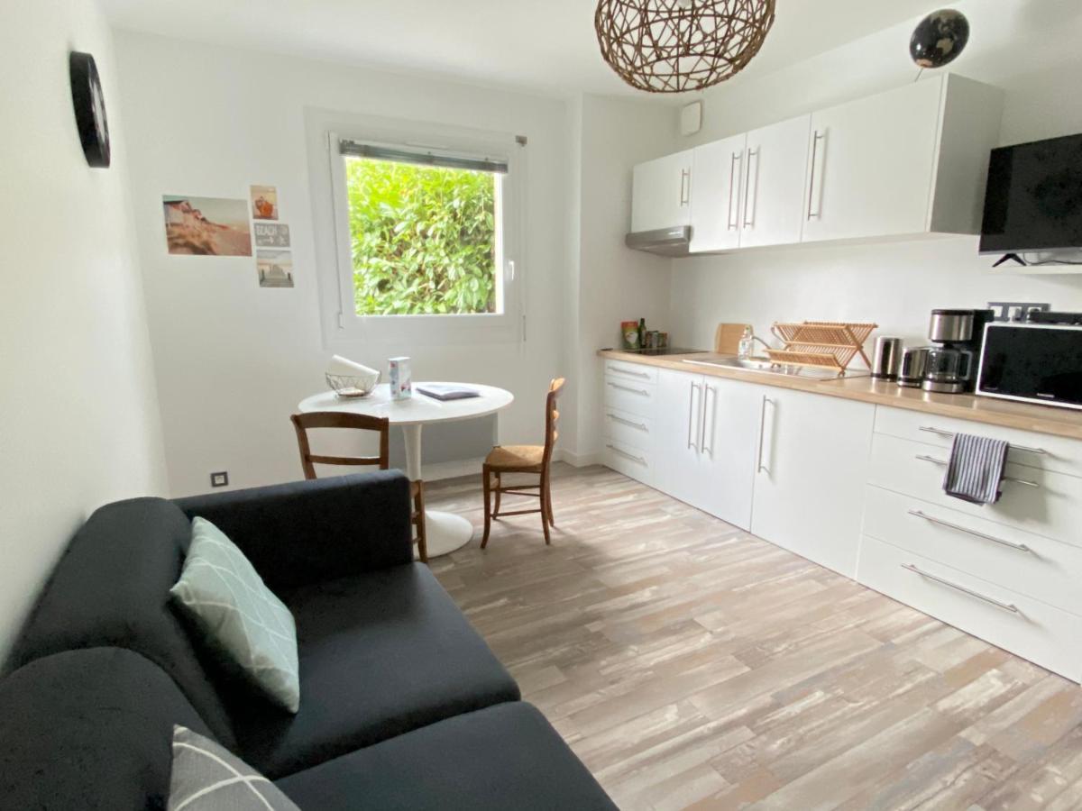 Residence Des 3 Iles, En Plein Centre-Ville, A 5 Min Des Plages, 3 Appartements Neufs Etables-sur-Mer Exterior photo