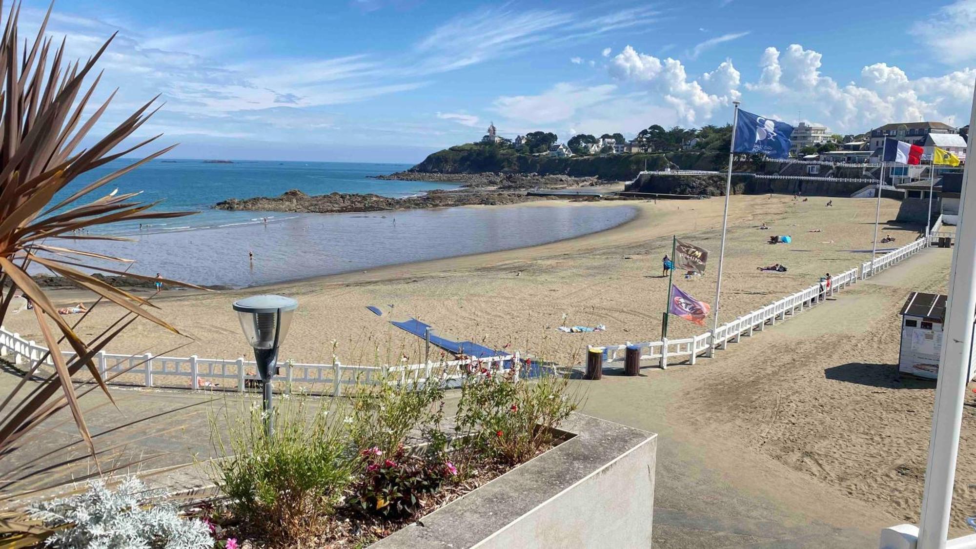 Residence Des 3 Iles, En Plein Centre-Ville, A 5 Min Des Plages, 3 Appartements Neufs Etables-sur-Mer Exterior photo
